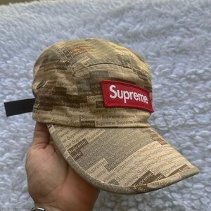 Supreme hat autentic